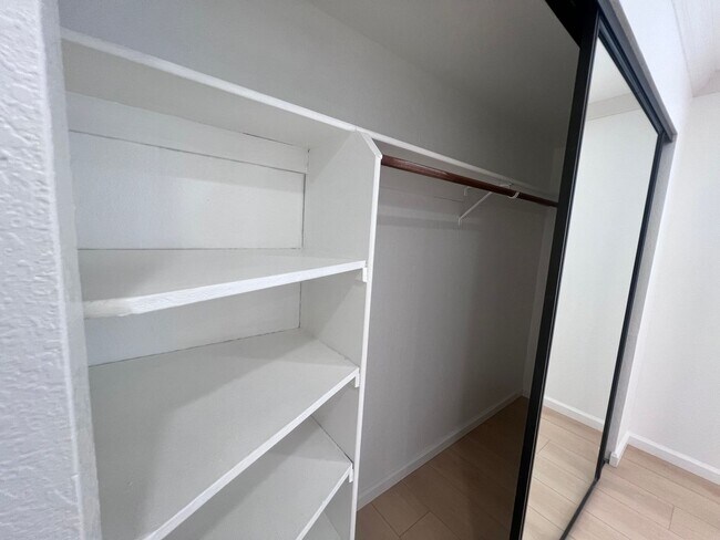 Building Photo - STUNNING 1BD/1BA TOWNHOUSE IN FREMONT CA!!!!