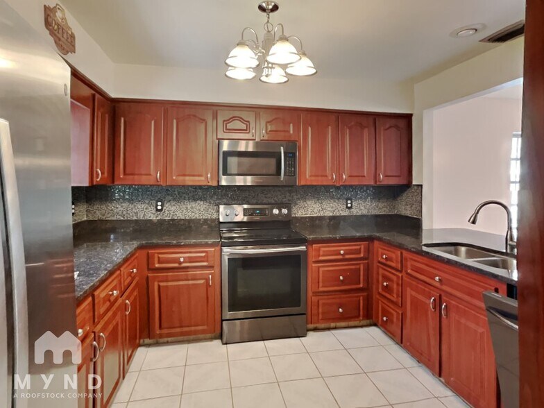Building Photo - 7296 Daniel Webster Dr