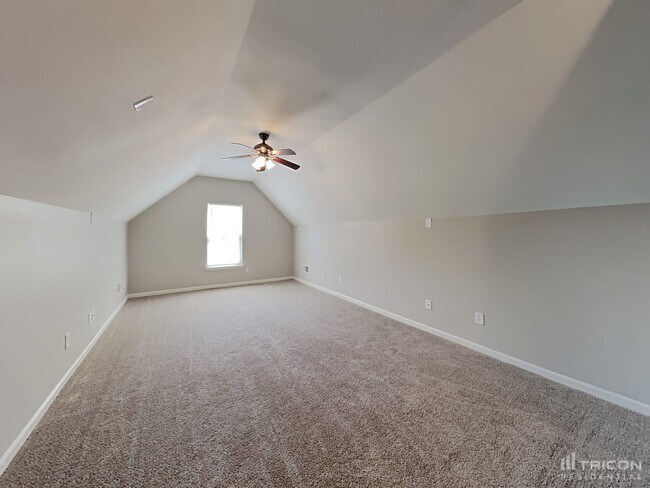 Building Photo - 6631 Sunman Rd