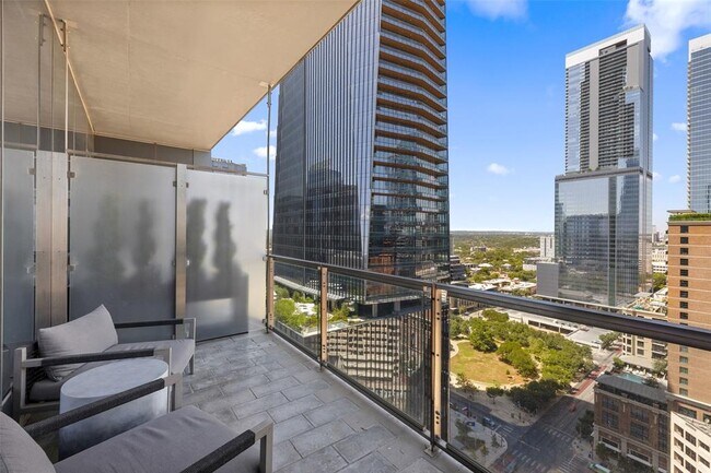 Building Photo - 210 Lavaca St