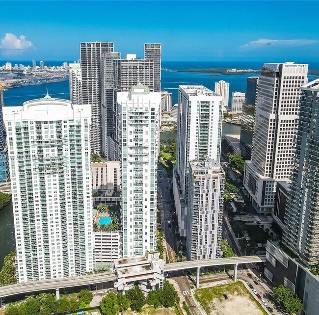 Building Photo - 31 SE 5th St