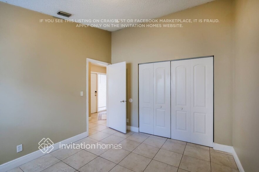Building Photo - 6249 Island Way