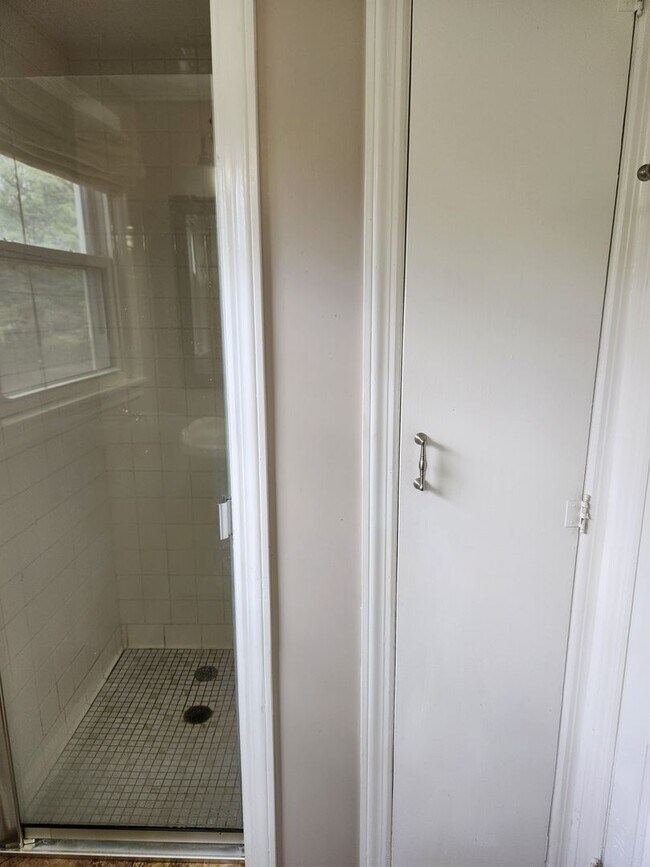 Building Photo - 4 Bedroom Home in Benson!
