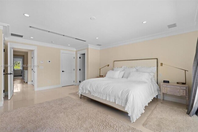 Building Photo - 6831 Sunrise Ct