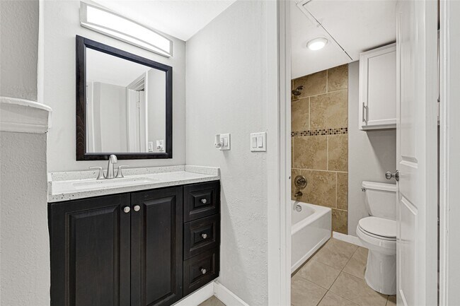 Building Photo - 250 El Dorado Blvd