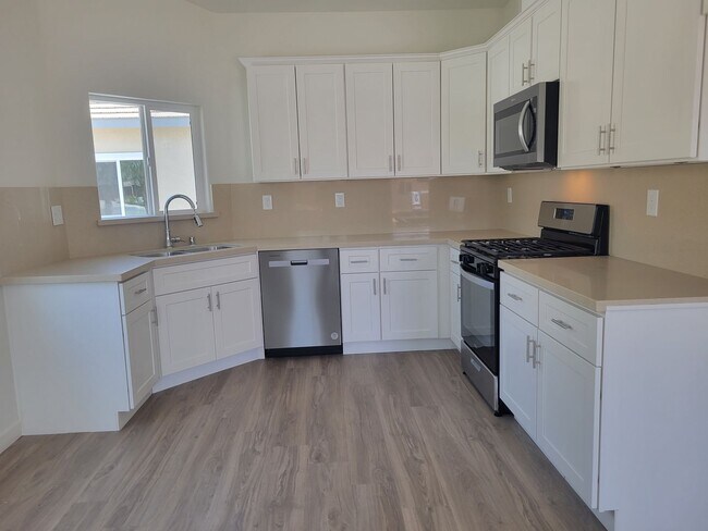 Building Photo - 8414 Grandy St