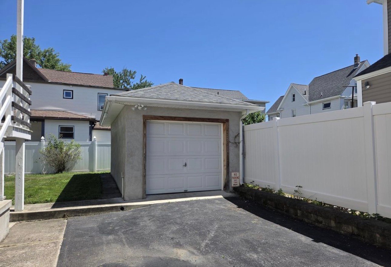 Building Photo - 409 Butler St