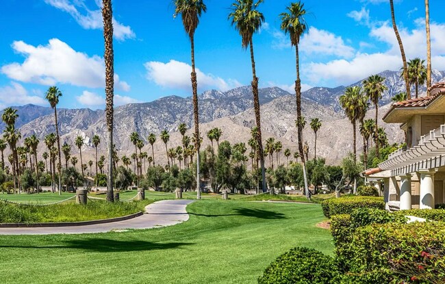 Building Photo - 505 S Farrell Dr