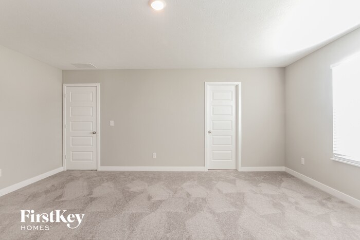 Building Photo - 2323 S Carlota Dr