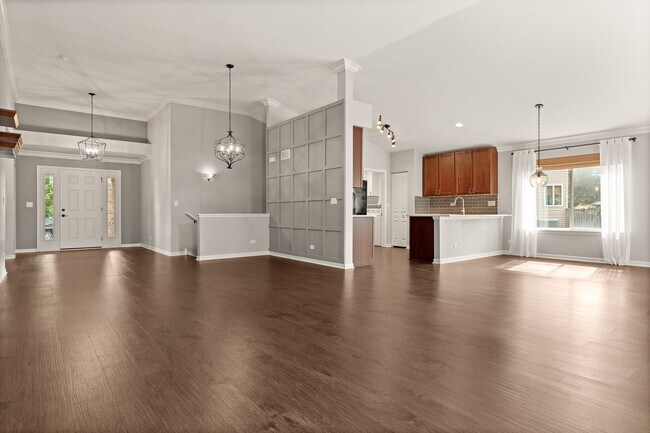 Building Photo - 1009 Birchwood Dr