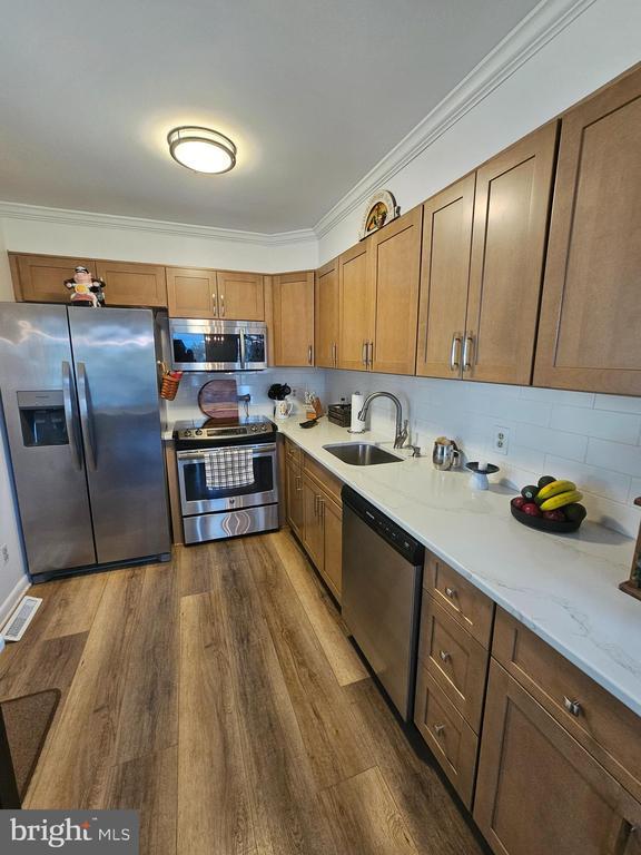 Building Photo - 82 Basin Rd