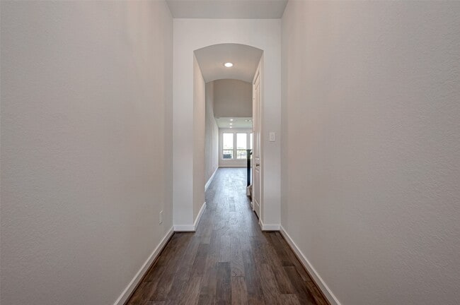 Building Photo - 6570 Scarlet Pond Ln