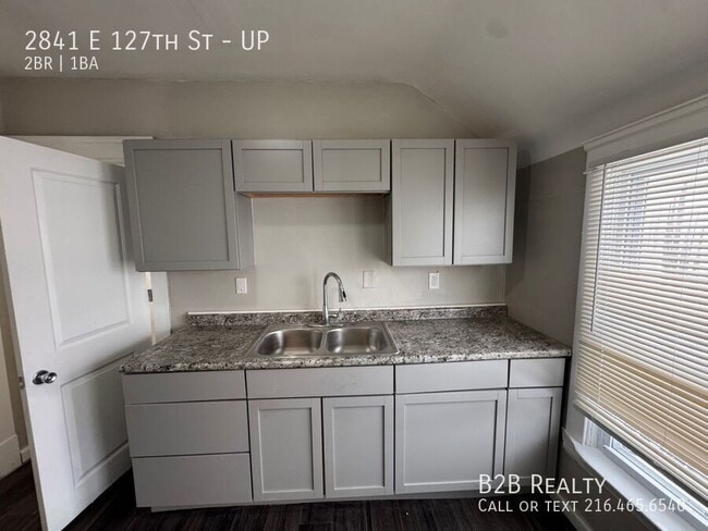 Building Photo - 2841 E 127th St