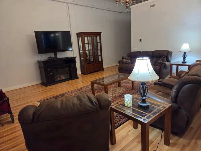 Building Photo - 212 Hice Ave