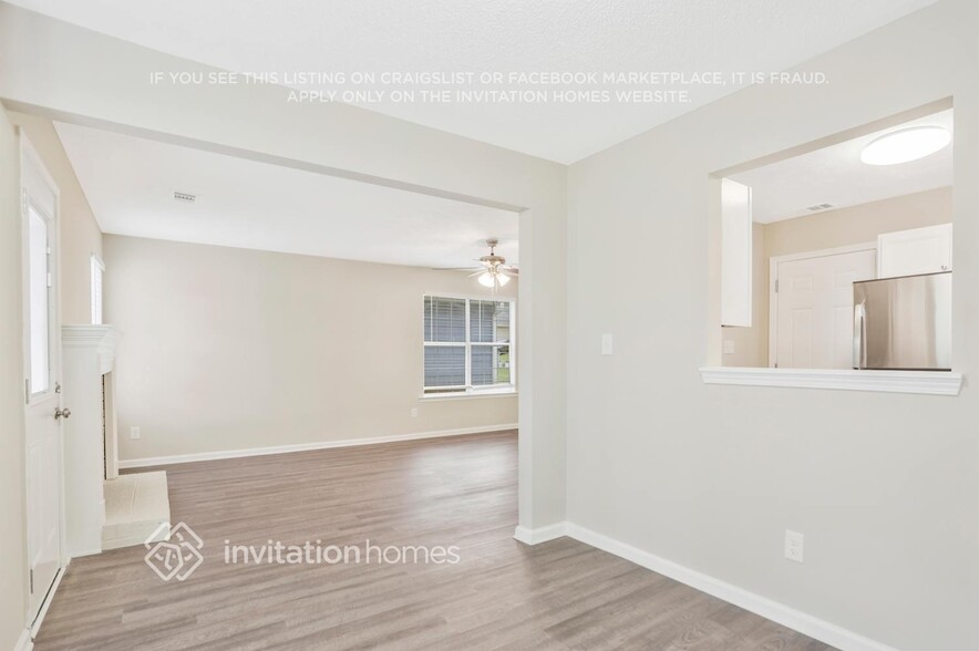 Building Photo - 3718 Oakwood Manor Ct