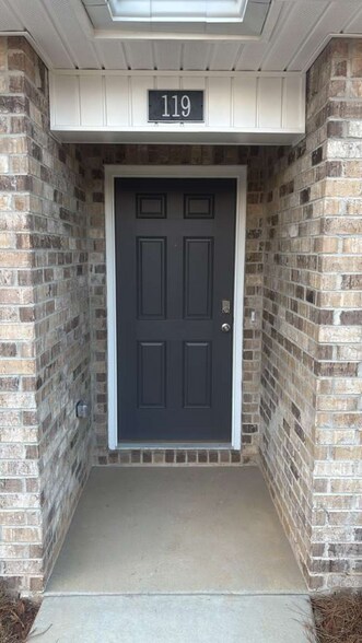 Building Photo - 119 Wellspring Rd