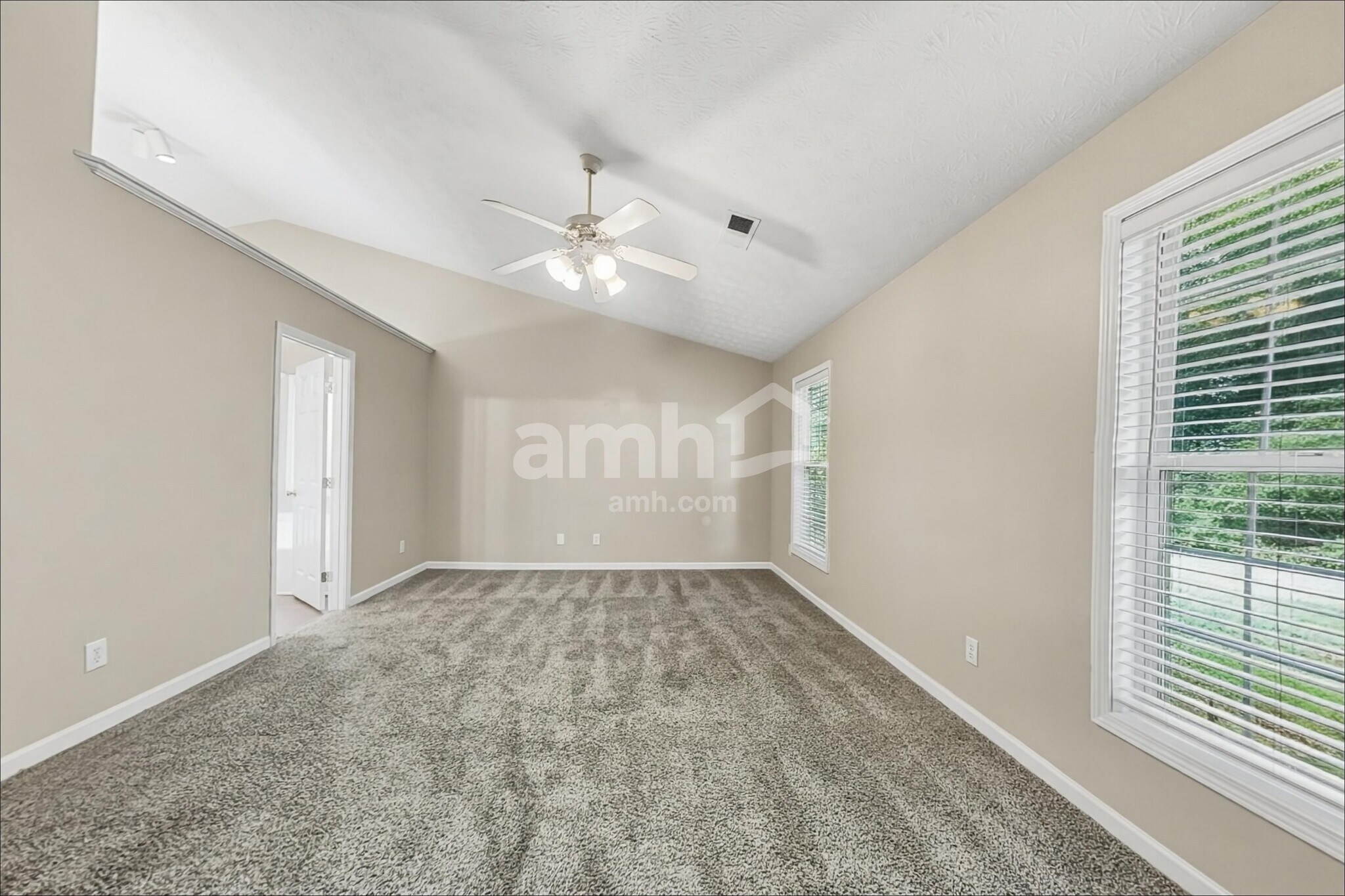Building Photo - 3262 Millhollow Ter