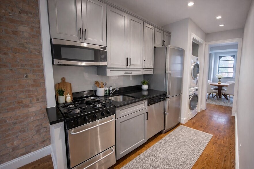 Building Photo - 147 Avenue A