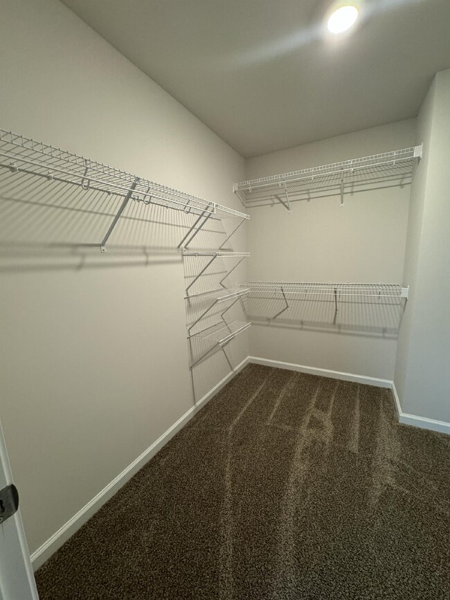 Building Photo - LIKE NEW, 3 bed 2 bath Townhome in Lula!