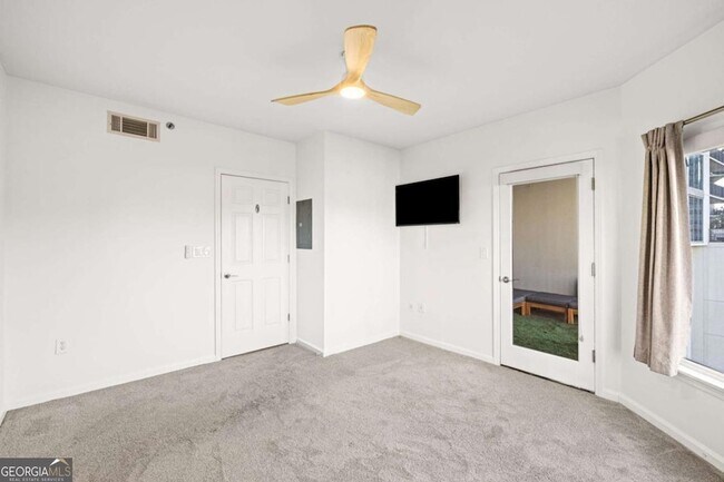 Building Photo - 275 13th St NE