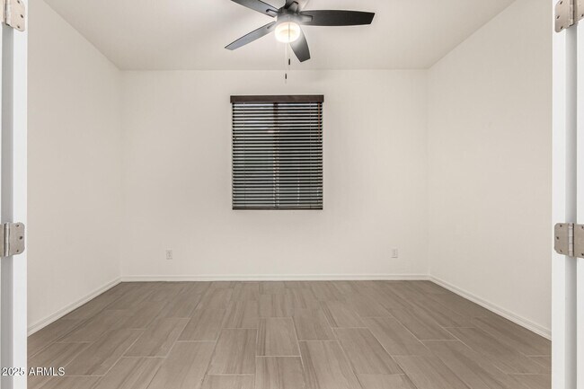 Building Photo - 17973 W Ashley Dr