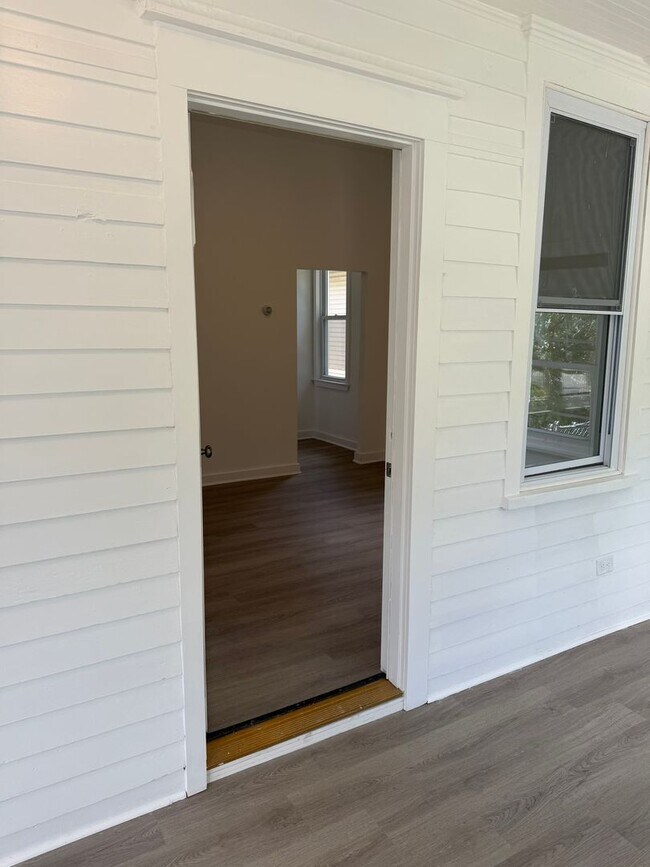 Building Photo - Beautifully Renovated 2-Bedroom, 2-Bathroom Home with Spacious Bonus Attic
