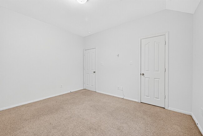 Building Photo - 4826 Claymill Ct