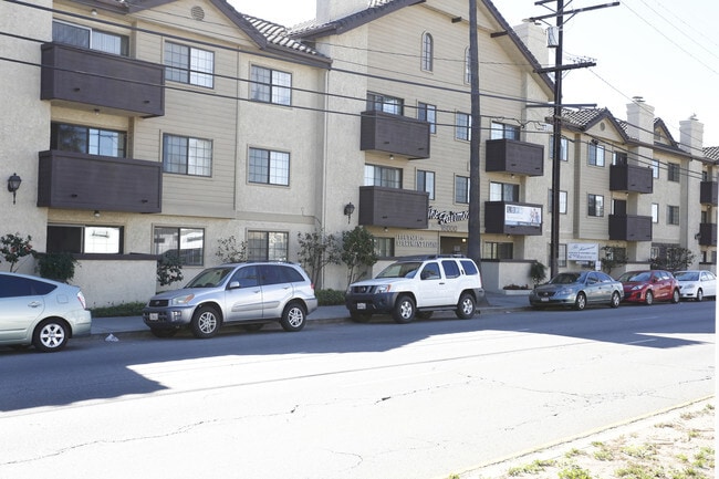 Building Photo - Fairmont Apartments