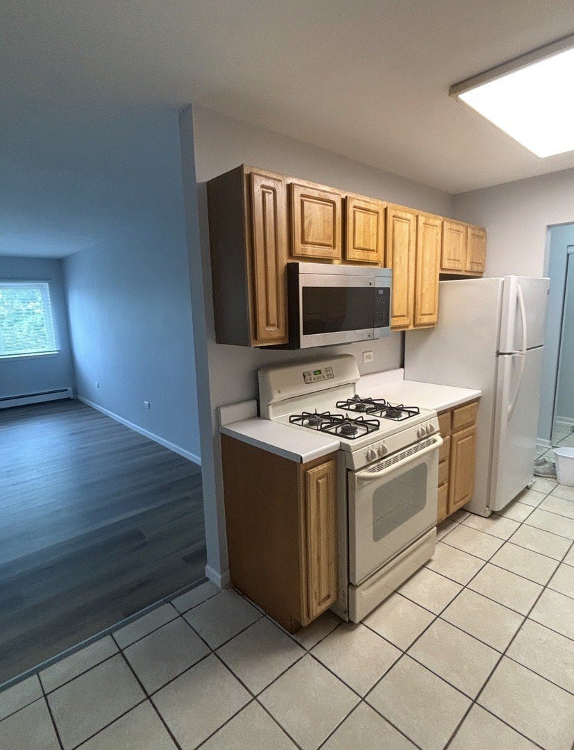 Building Photo - 555 Deepwoods Dr