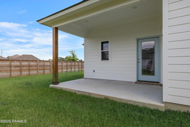 Building Photo - 209 Bennington Ln