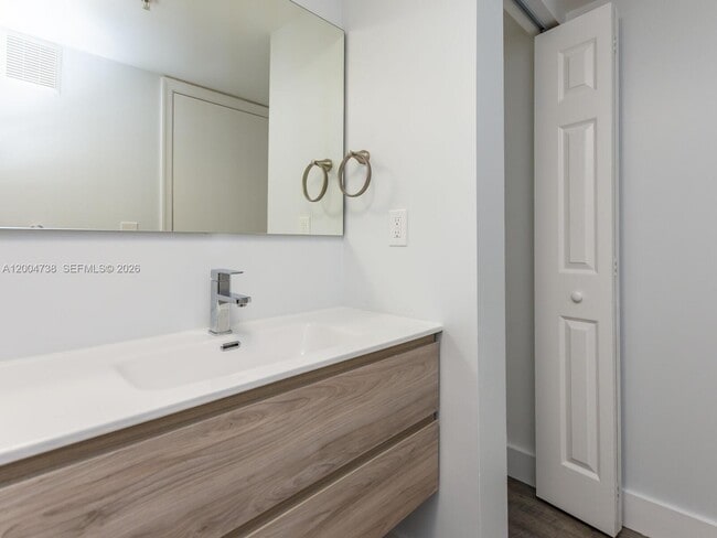 Building Photo - 2103 Renaissance Blvd