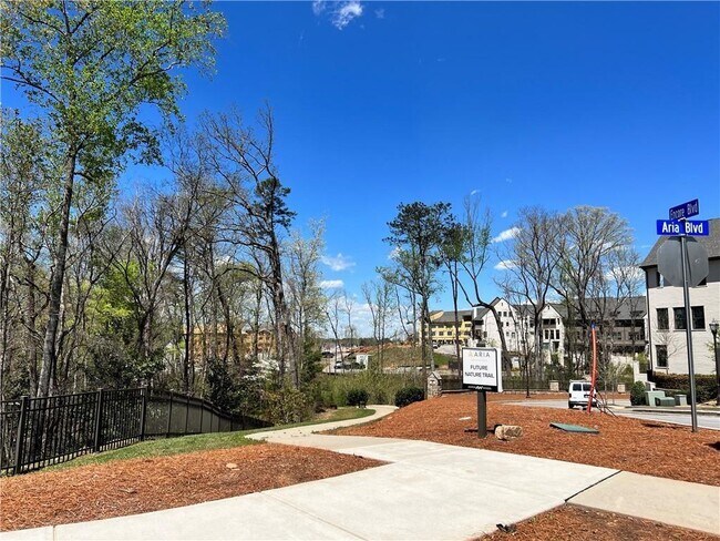 Building Photo - 6605 Beacon Dr