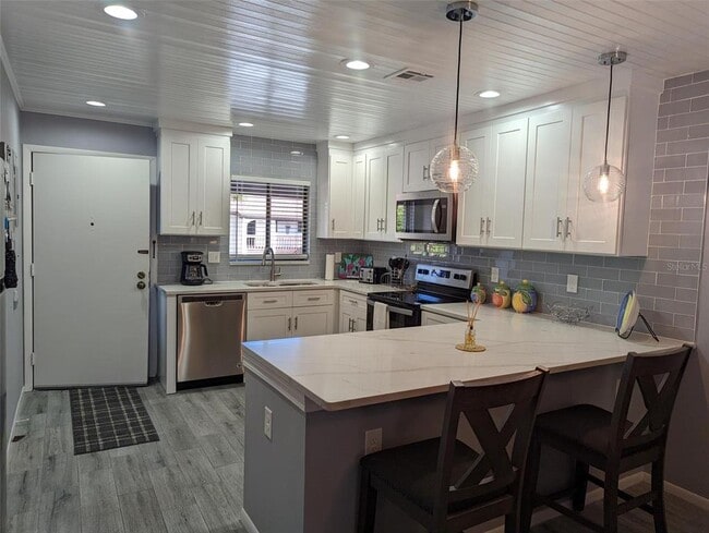 Building Photo - 1634 Stickney Point Rd