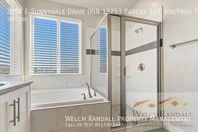 Building Photo - 2094 E Sunnyvale Dr