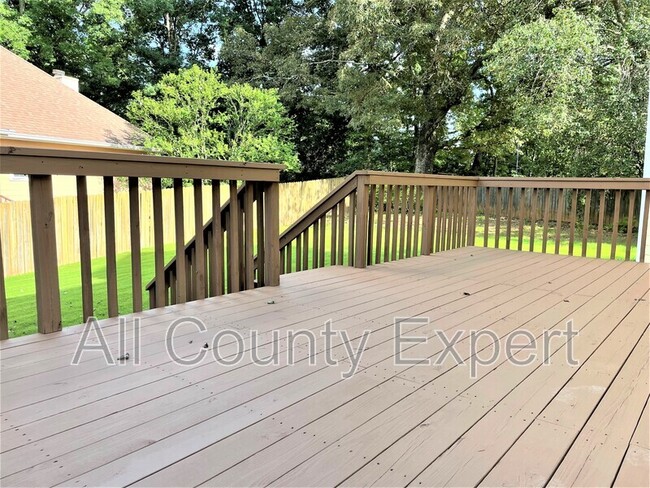 Building Photo - 2470 Valentines Ct