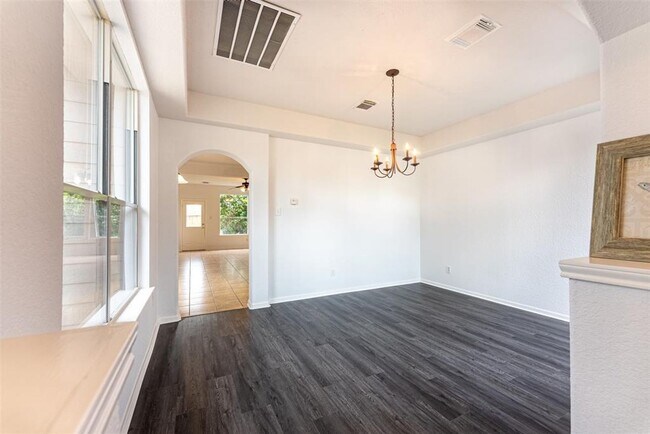 Building Photo - 21706 Spring Vine Ln