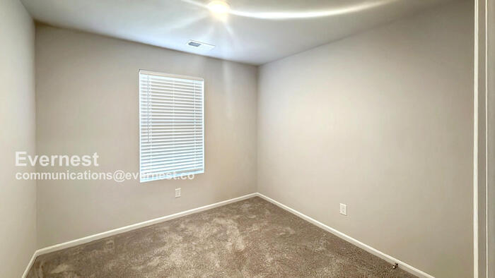 Building Photo - 4207 Park Ave