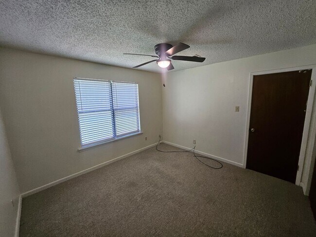 Building Photo - 109 Franklin St