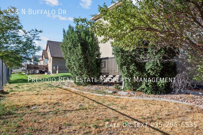 Building Photo - 958 N Buffalo Dr