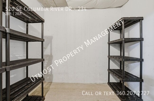 Building Photo - 520 SE Columbia River Dr