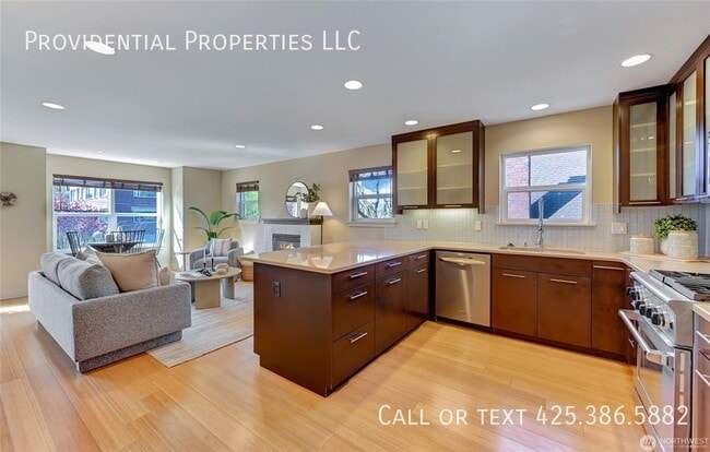 Building Photo - 1918A N 46th St