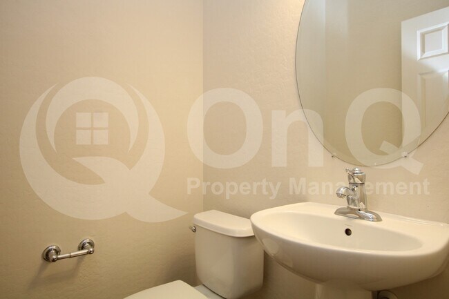 Building Photo - 359 E Brook St