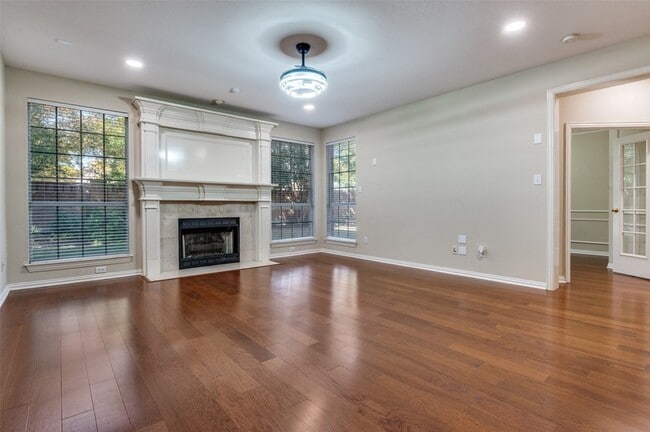 Building Photo - 602 Signet Ct