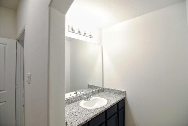 Building Photo - 30107 Alder Run Ln