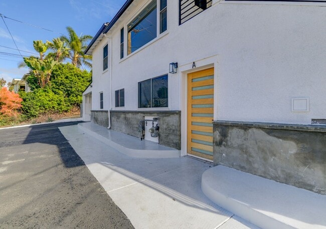 Building Photo - 351 Eucalyptus Ave