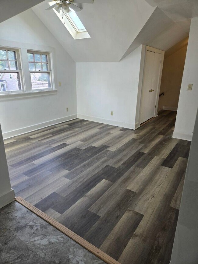 Building Photo - 3746 W 39th St