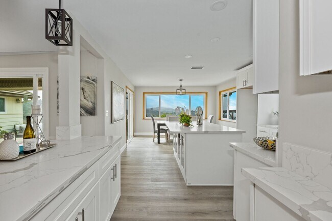 Building Photo - 858 Reposado Dr