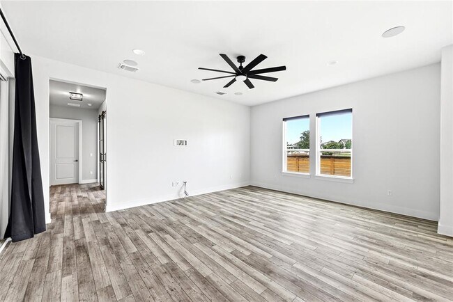 Building Photo - 7801 Donnelley Dr