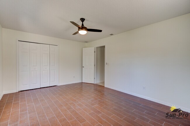 Building Photo - 5505 Magnolia Ave