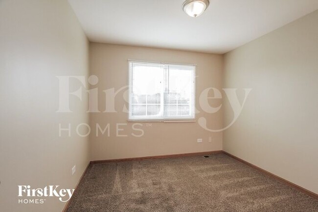 Building Photo - 478 Foxborough Trail